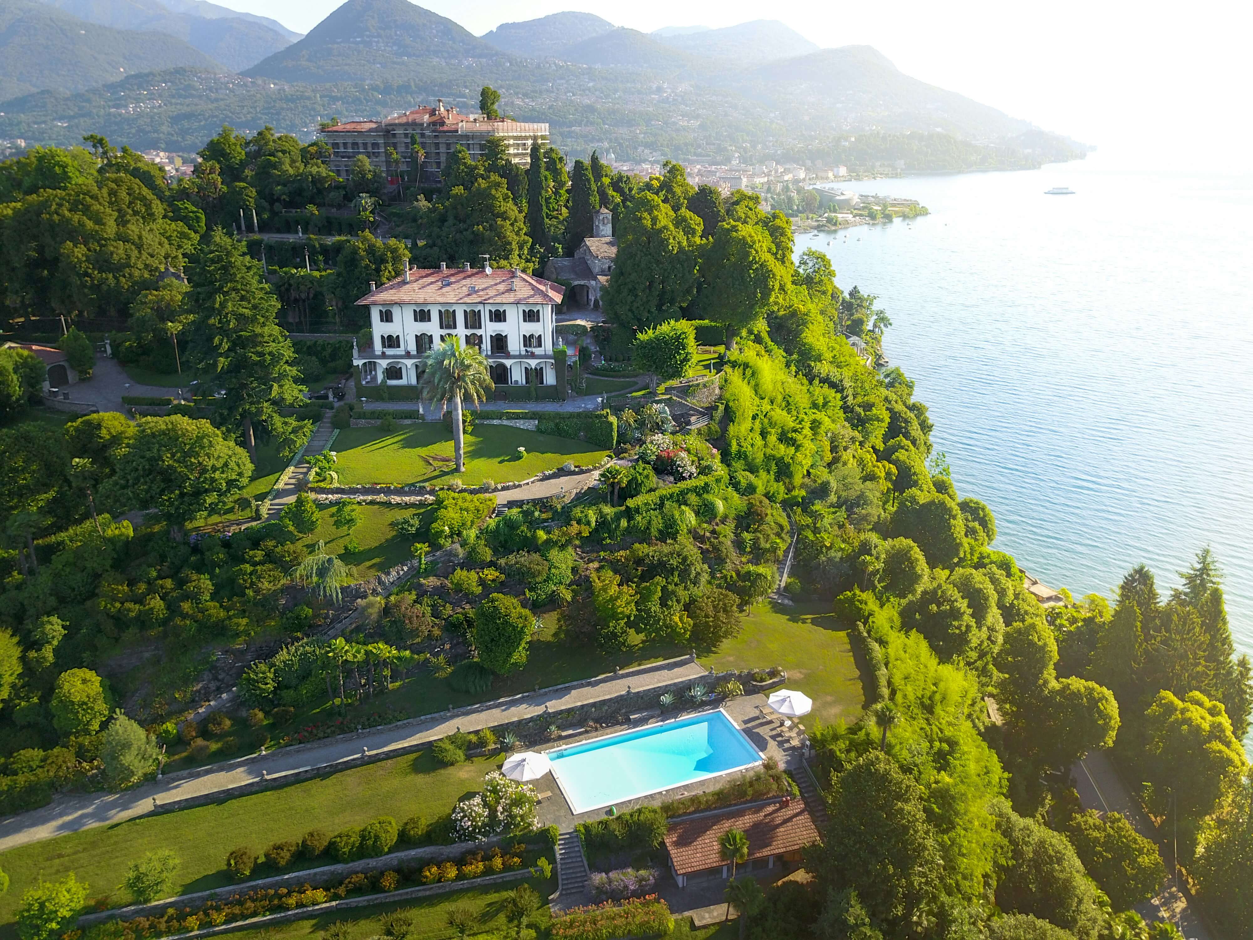 Luxuriöse Villa am See